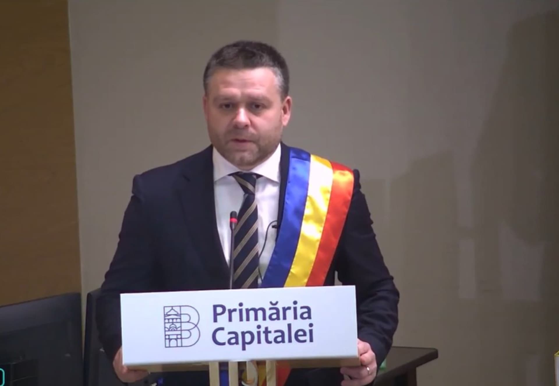 Ciprian Ciucu propune ca jumătate din impozitele locale ale sectoarelor să ajungă la PMB