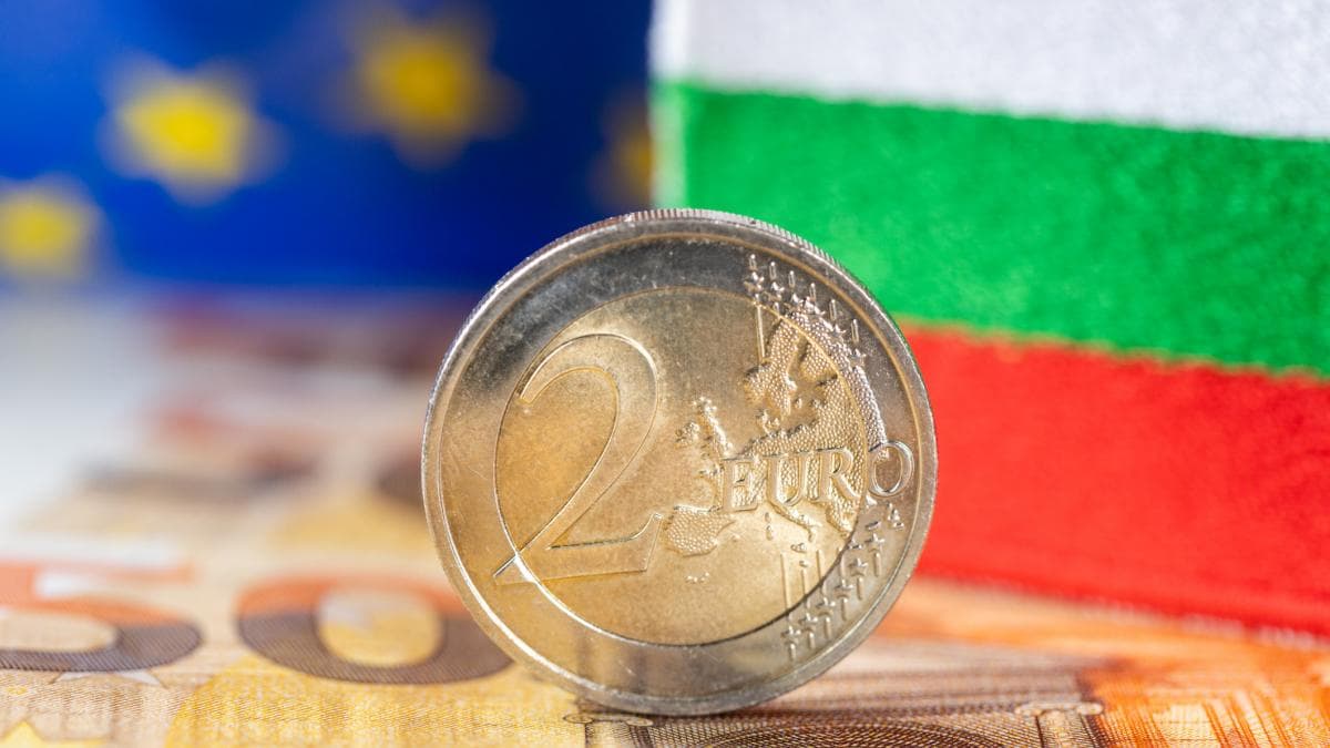 Cum a fost resimțit în Bulgaria impactul adoptării monedei euro. Analiza unui jurnalist bulgar: „Cumpăr cam aceleași produse cu aceleași sume”