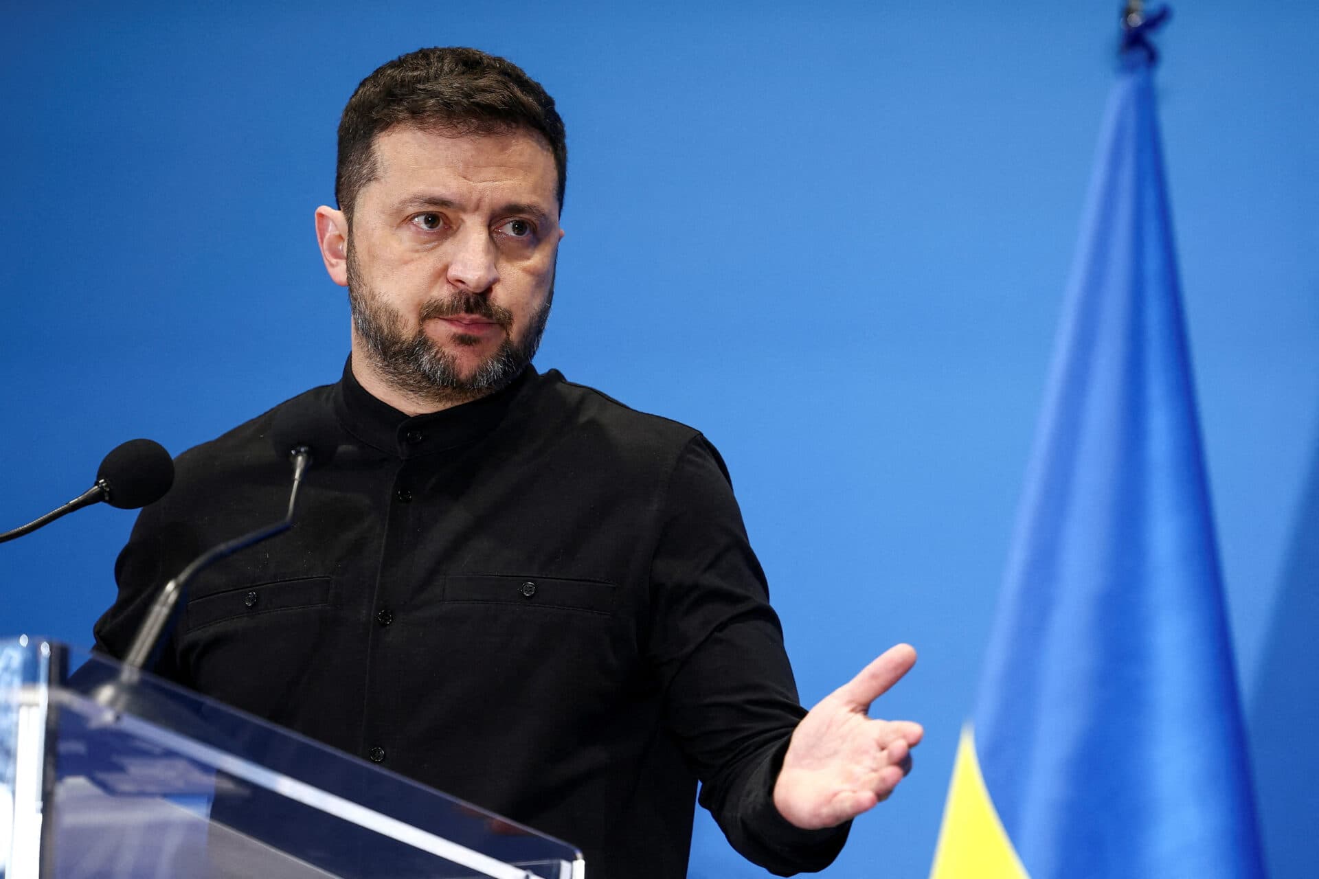 Dronele devin prioritate națională. Zelenski fixează ținta de 1.000 pe zi