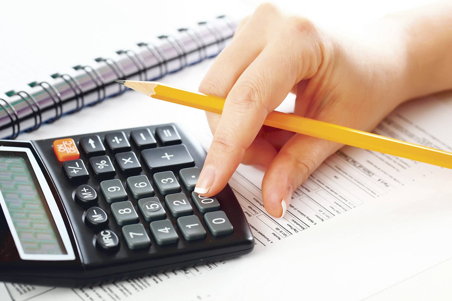 Ghid de adaptare financiară pentru 2026: soluții pentru a contracara inflația de 10% și a-ți securiza bugetul