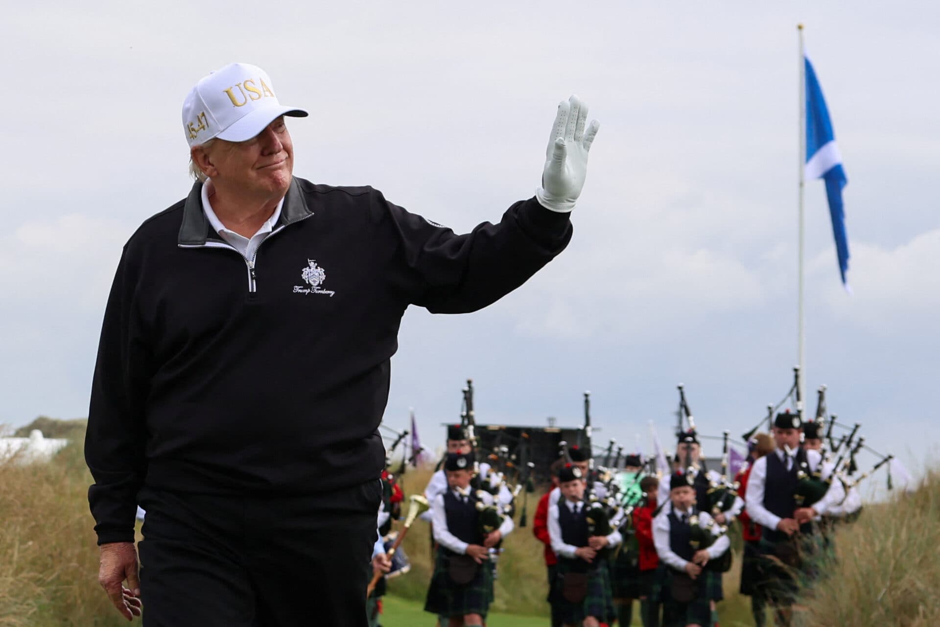Golf în Scoția, presiune în Orient. Trump revine în SUA cu agenda plină