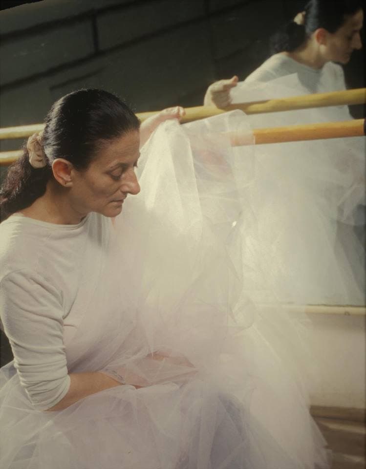 IN MEMORIAM ADINA CEZAR: „MAREA MEA DRAGOSTE ESTE DANSUL CONTEMPORAN”