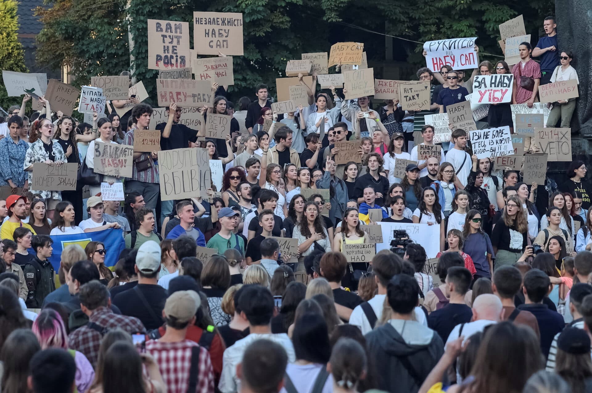Independența agențiilor anticorupție în Ucraina, pusă la încercare în plin război
