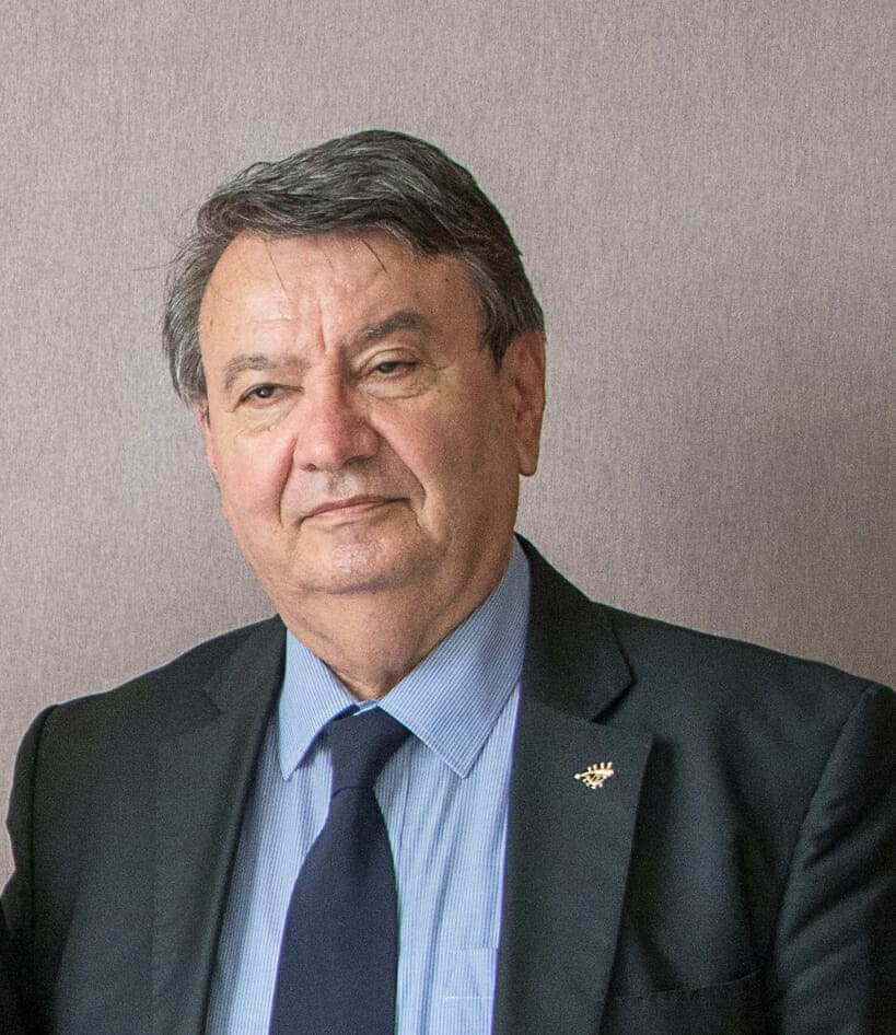 ION DEACONESCU: „Poeziile sunt pentru oameni”