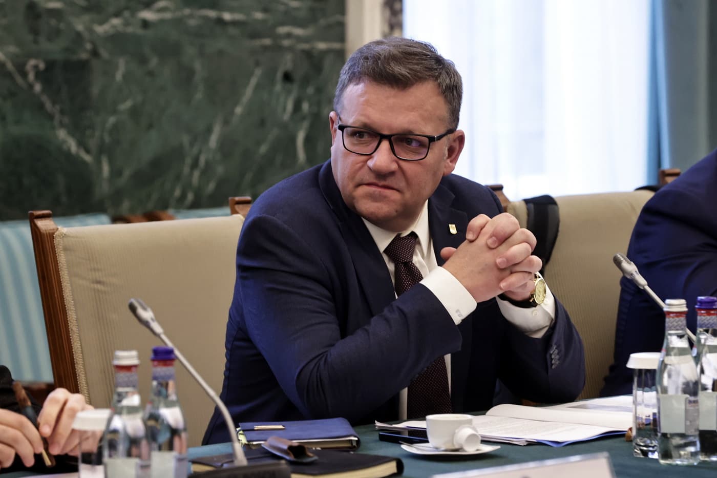Marius Budăi: „În România, oamenii trăiesc greu nu pentru că nu plătesc destule taxe, ci pentru că au printre cele mai mici venituri”