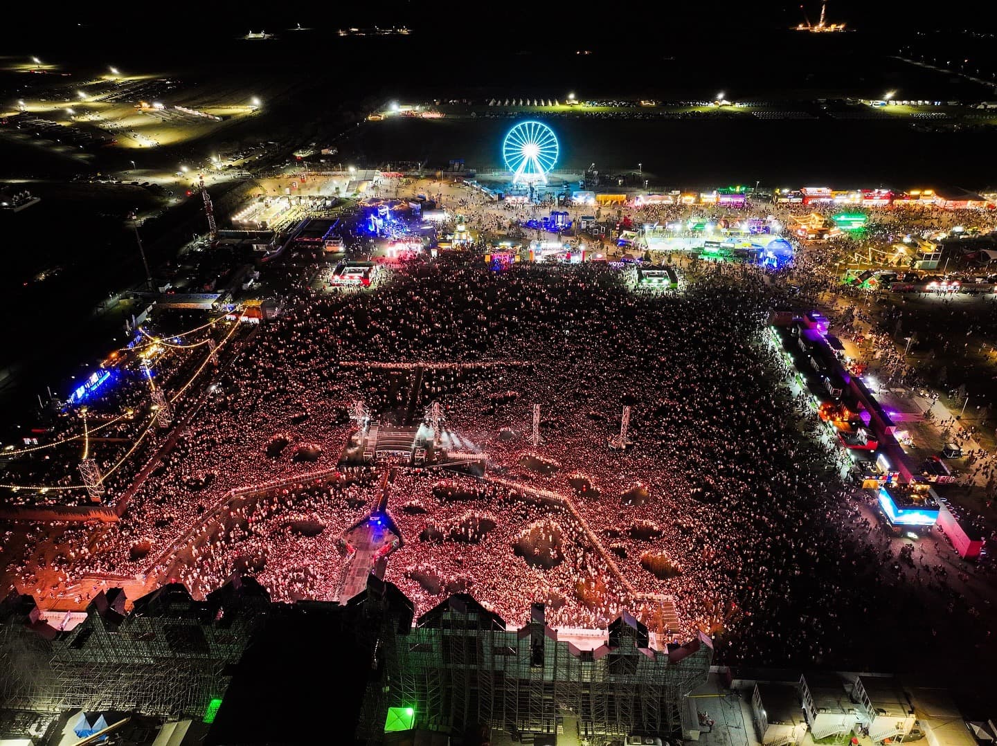 NIBIRU și Beach, Please! speră la peste 30.000 de vizitatori străini pe litoralul românesc