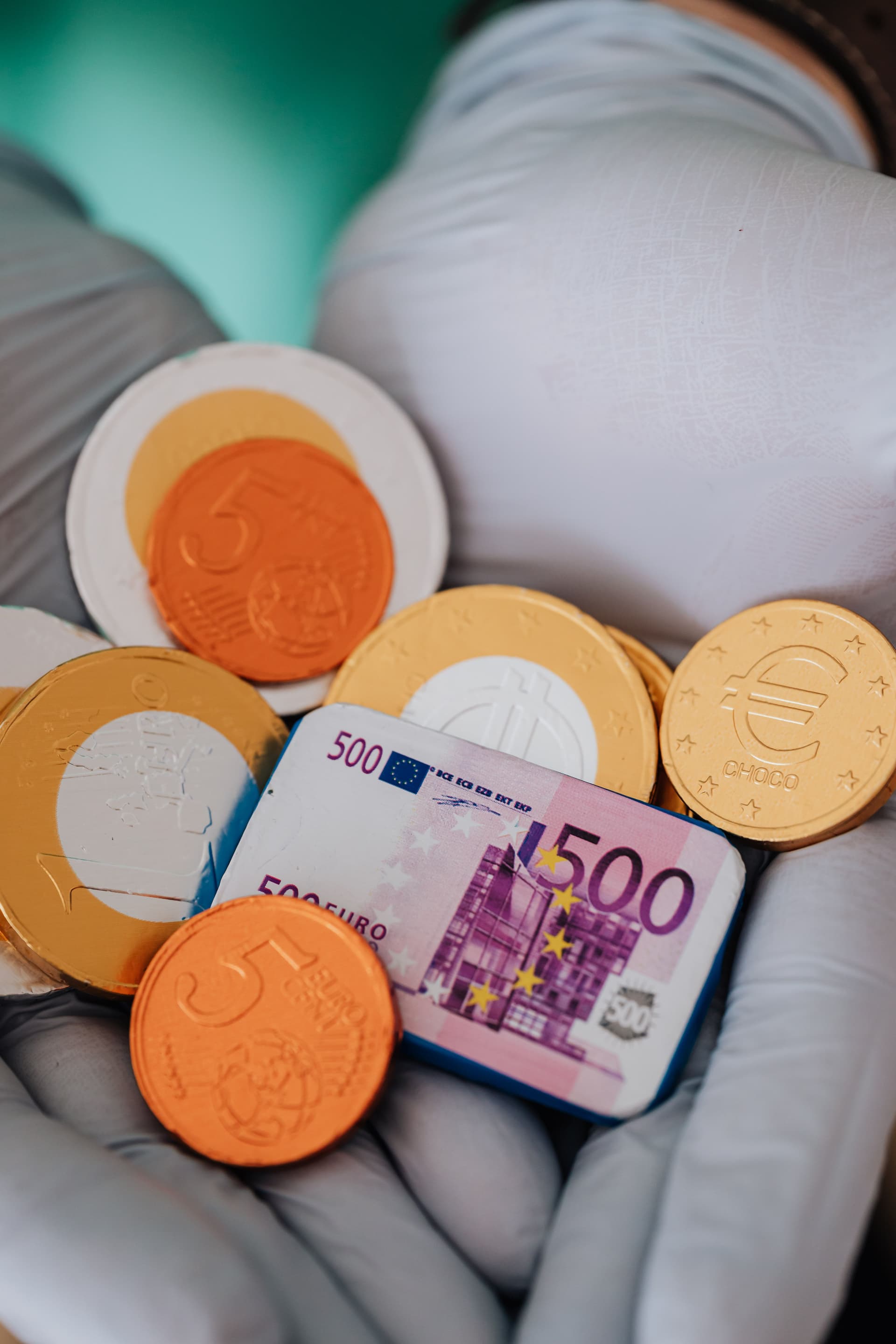 Parlamentul European vrea un euro digital care să funcționeze ca numerar, fără să elimine numerarul