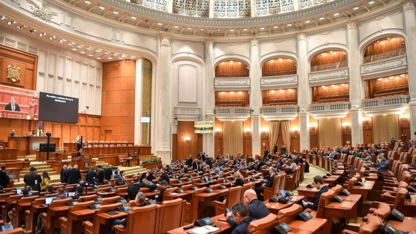 Şedinţa comună a celor două Camere pentru învestirea a Guvernului Veştea are loc luni, de la 21.30