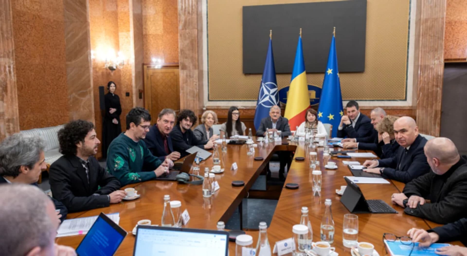 Guvern: Trebuie să venim cu măsuri astfel încât şocul să nu afecteze foarte puternic economia naţională