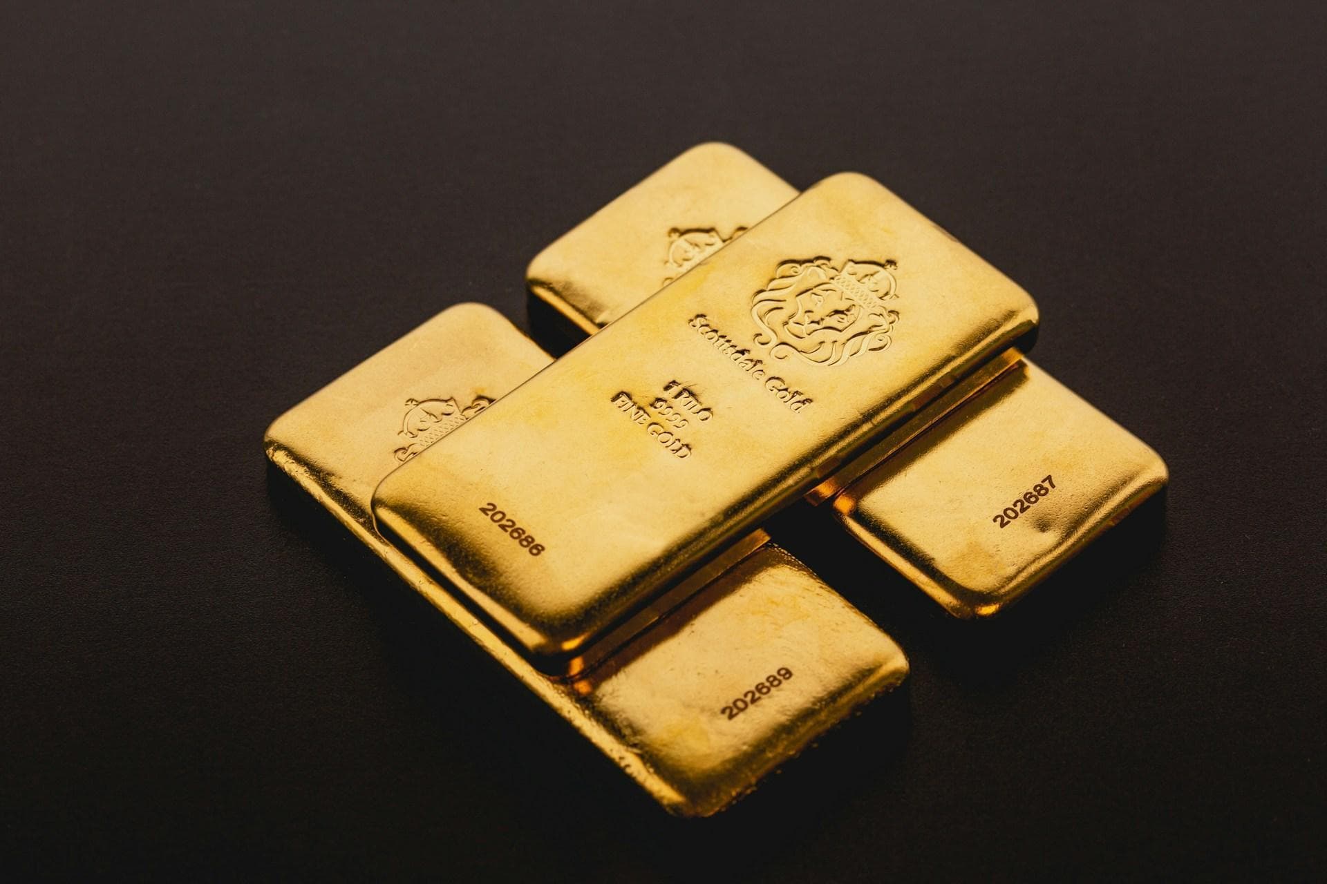 Tranzacționarea aurului prin ETF-uri: o metodă modernă de expunere la piața metalelor prețioase