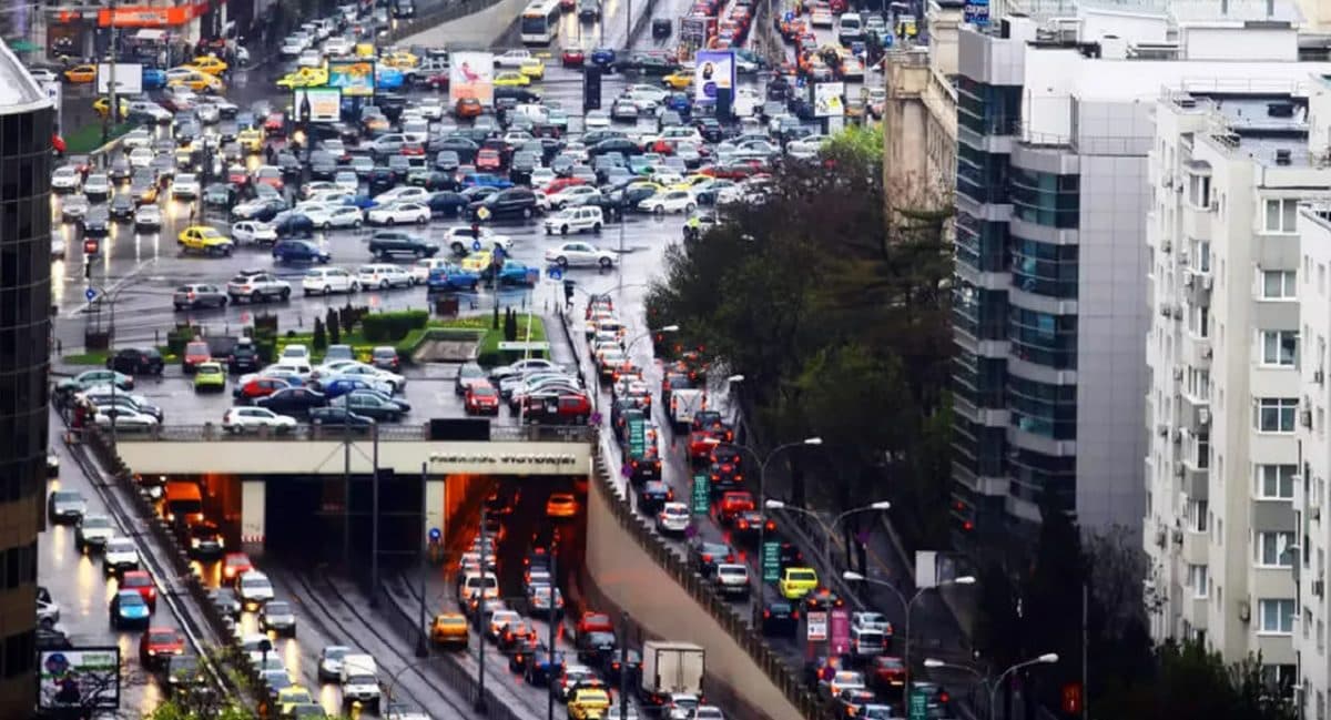 Bucureștenii respiră cel mai poluat aer din UE! TOP 10 zone unde nivelul poluării a ajuns alarmant