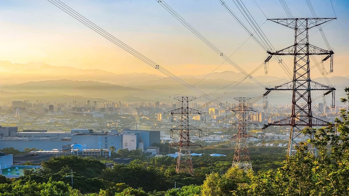 România intră în regim de siguranță energetică: Transelectrica poate limita consumul, dar populația este protejată