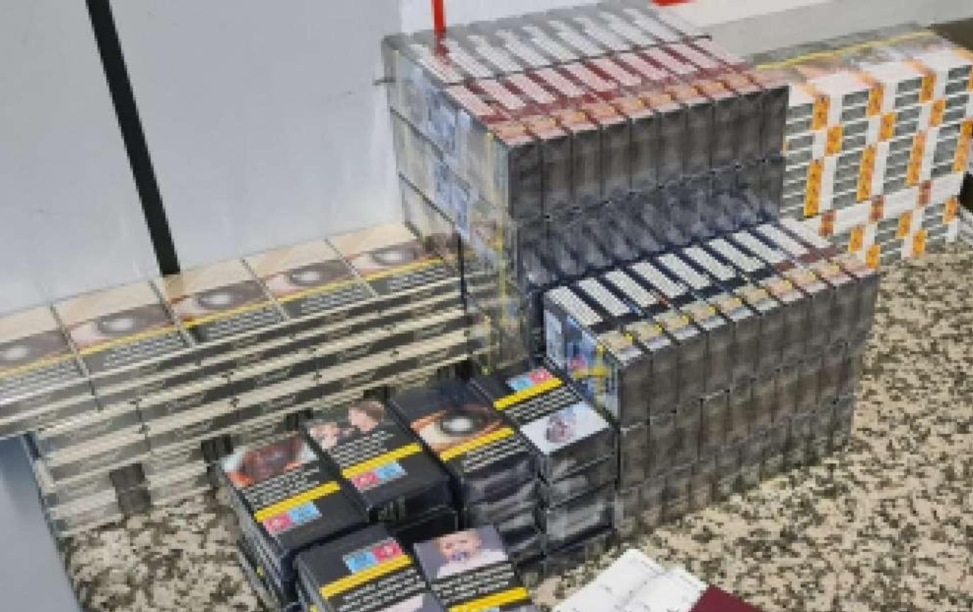 Câte țigări și cât alcool pot fi aduse în România fără taxe. Noi reguli la graniță!