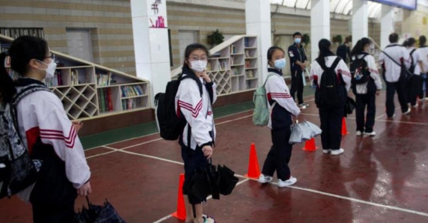 Imaginea zilei. În China copiii merg din nou la școală