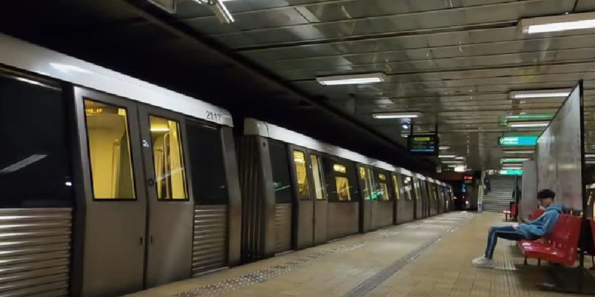 Sindicaliștii de la metrou spun că luna viitoare se va opri circulația trenurilor