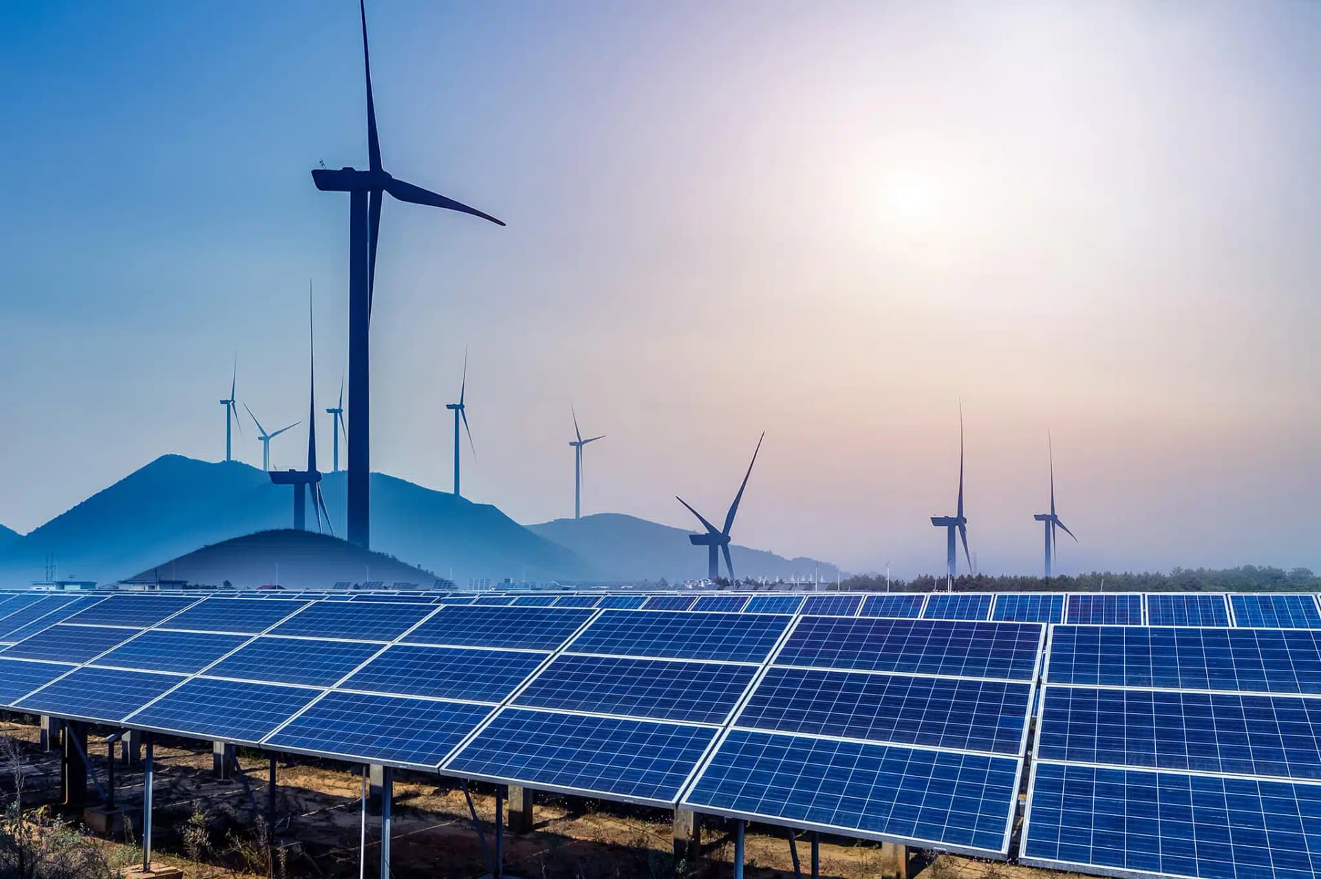 Prima ţară care consumă peste 10.000 de miliarde de kWh într-un an. Depășește cu mult SUA și Uniunea Europeană