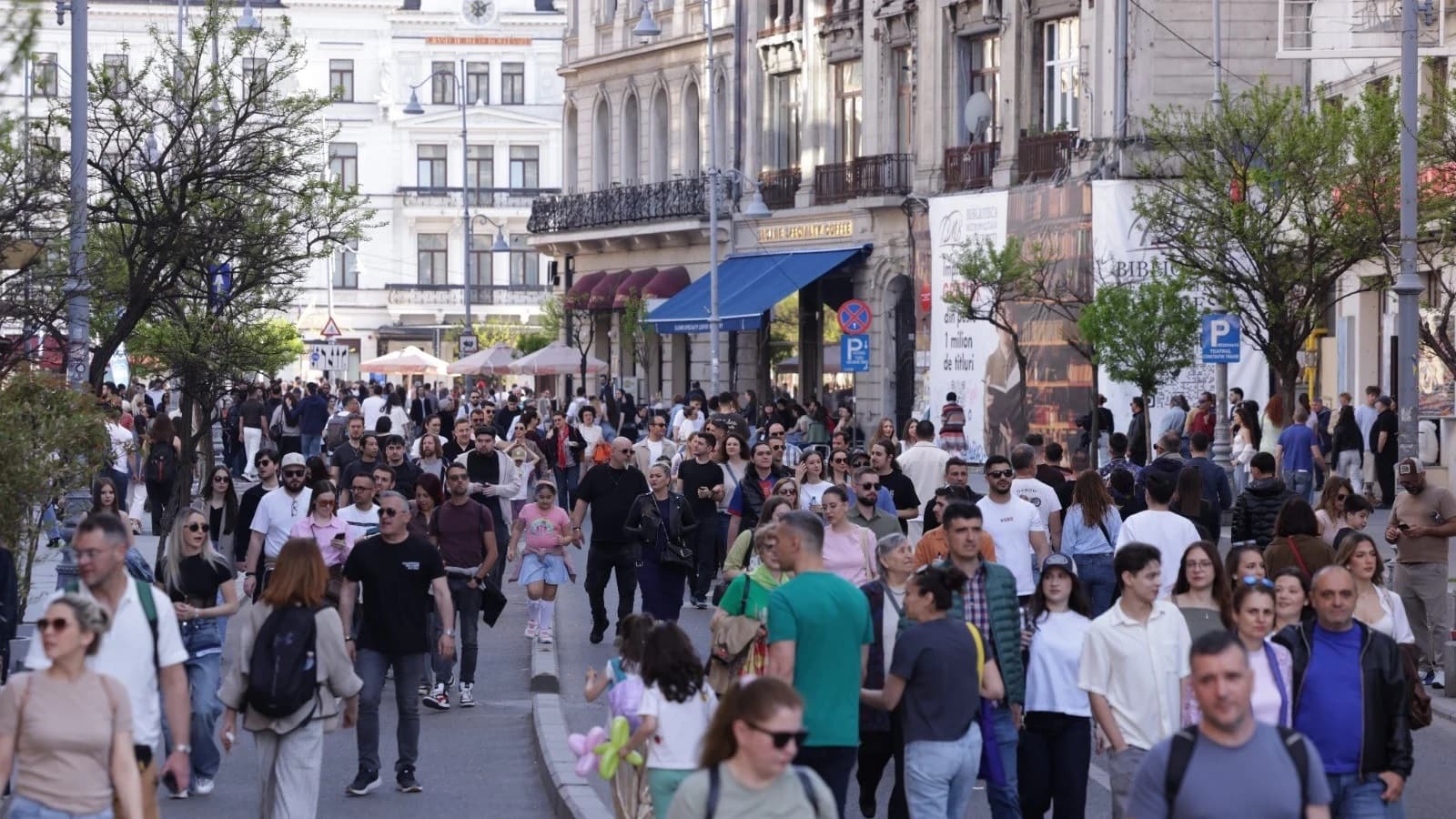 Calea Victoriei devine pietonală sâmbătă. Programul „Străzi Deschise” și restricțiile de circulație