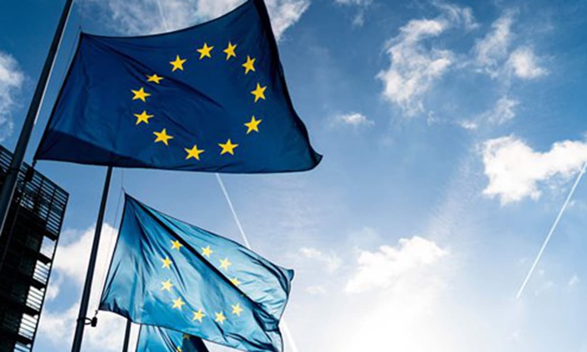 România, în centrul unei noi strategii europene. Vin bani în zonele din estul UE