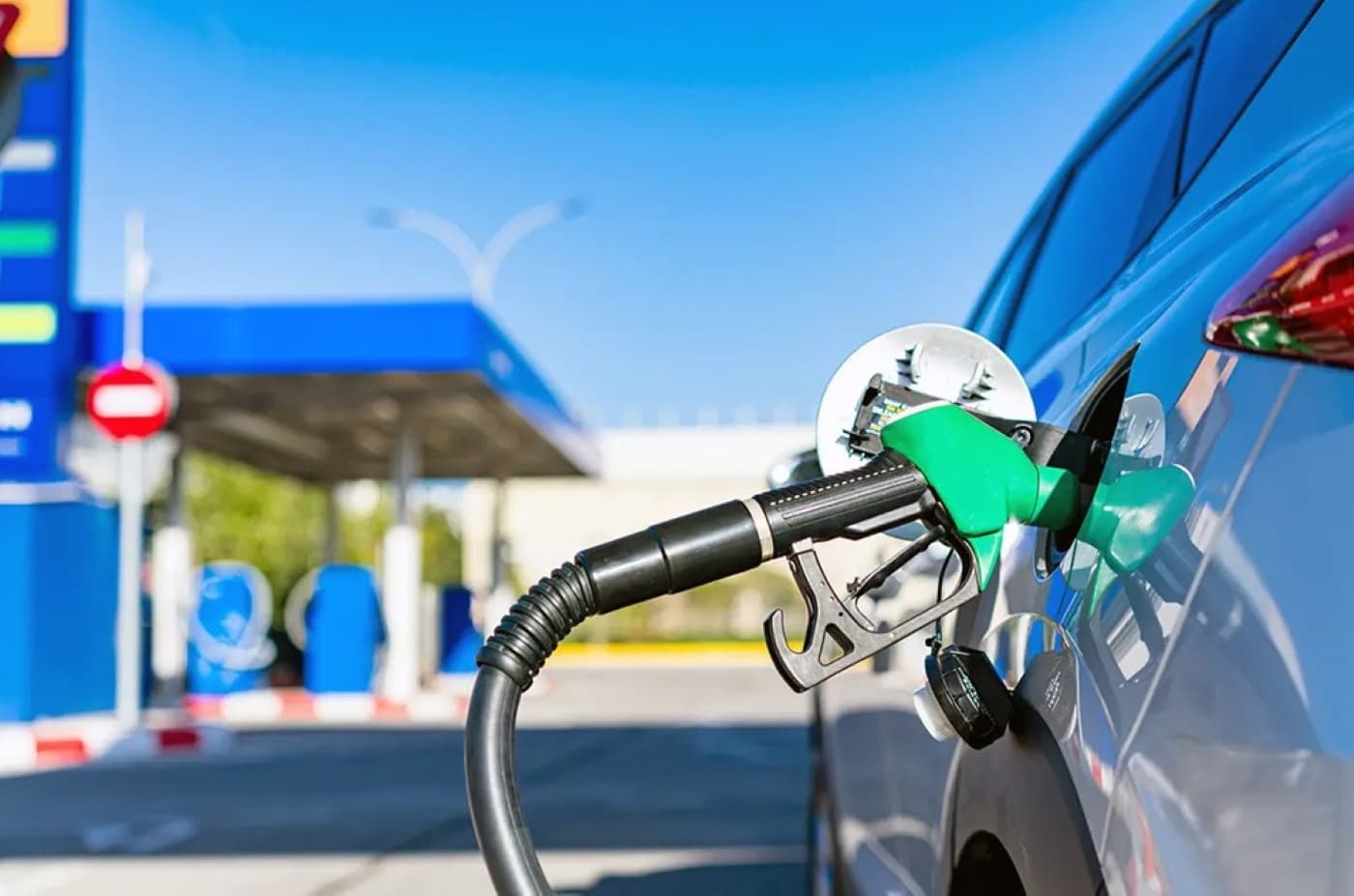 Motorina va rămâne scumpă în 2027 datorită deficitului global de rafinare